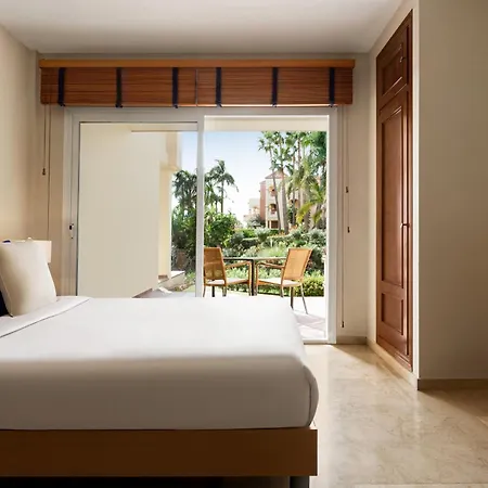 Aparthotel Wyndham Grand Costa Del Sol 3*